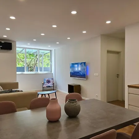 Ani Apartment *